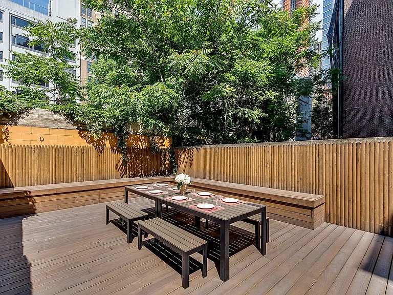 347 W 51st St #1 — Photo 8