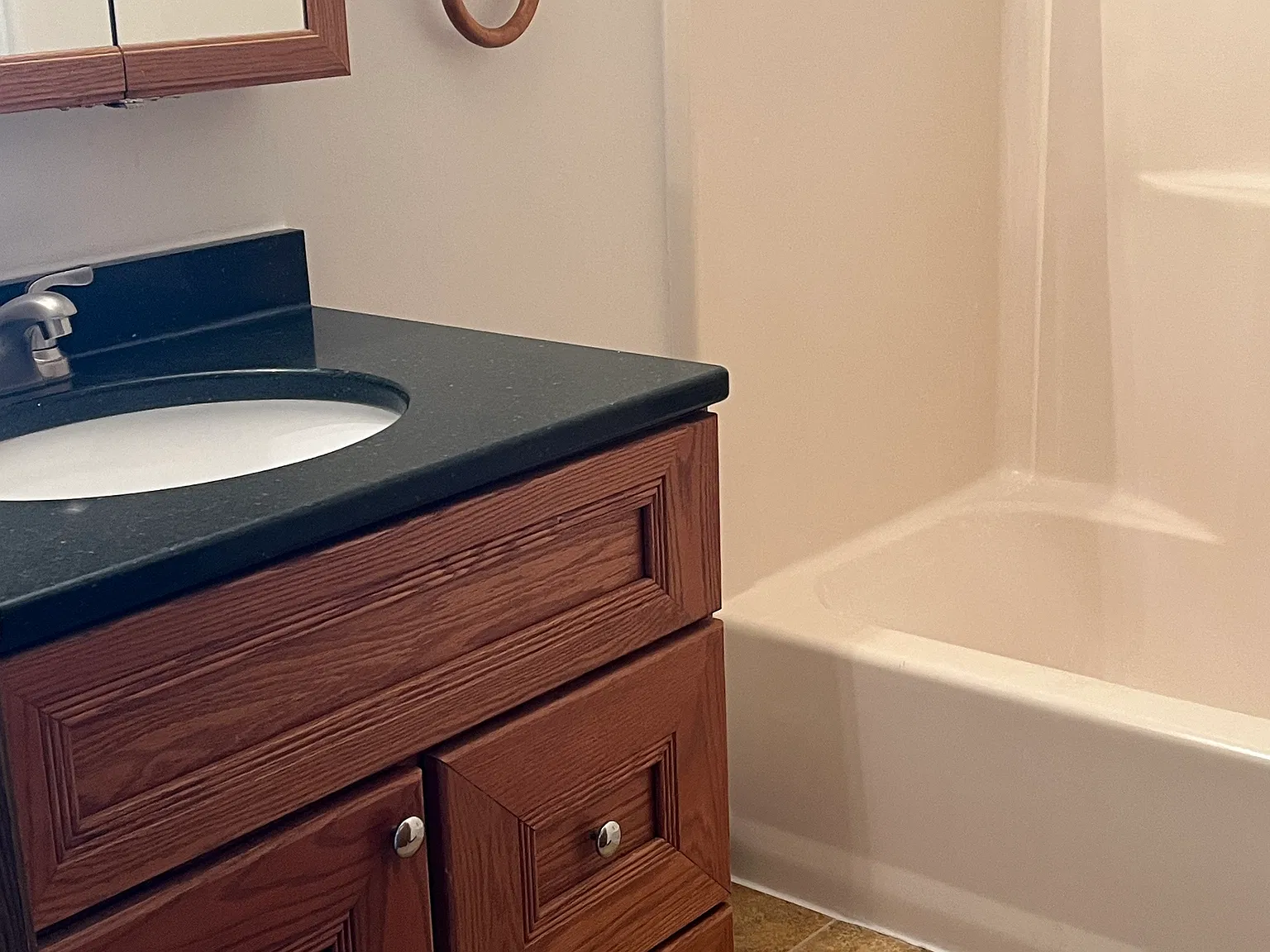 2 bed, 800 sqft, $900 — Photo 2