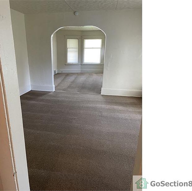 1st image of 10114 Parkgate Ave #1