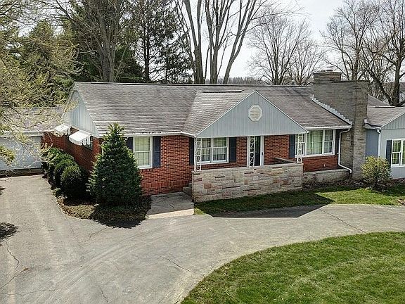 2nd image of 315 Somerlot Hoffman Rd W