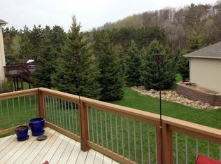 1617 Stonepine Ct, Hudson, WI 54016