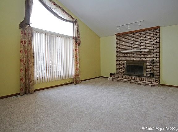 5th image of 19021 Crawford Ave