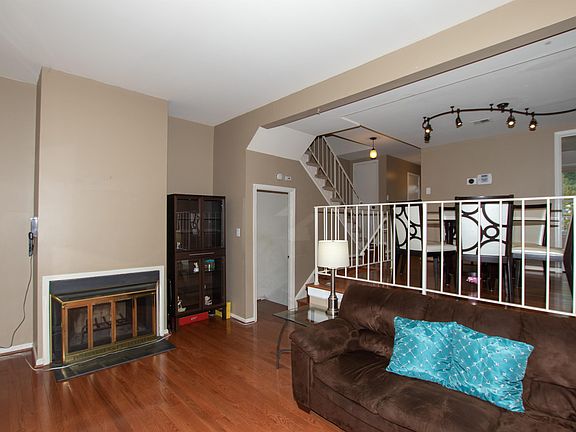 3rd image of 2612 Windbreak Dr