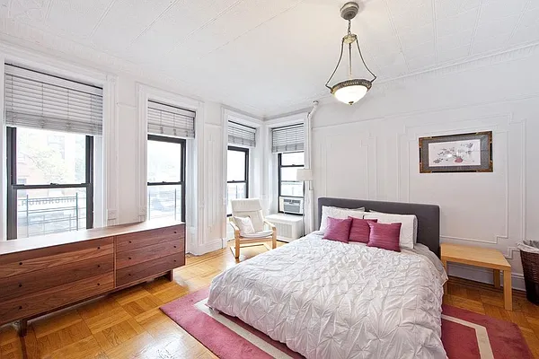 Rented by Douglas Elliman | media 29