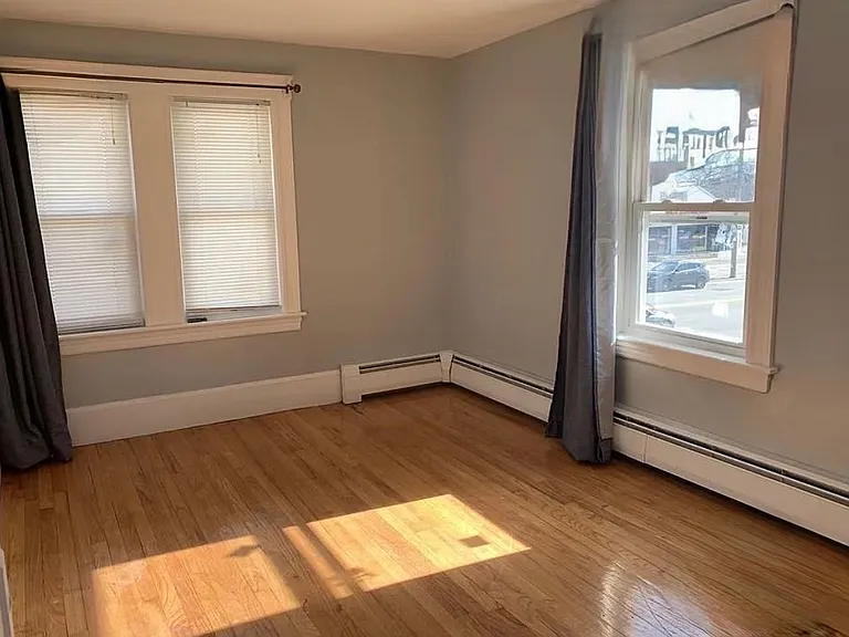 1168 N Main St — Photo 3