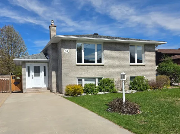 54 Harris Dr, North Bay, ON P1A 3Z2
