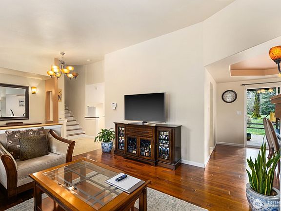 5th image of 2120 Jones Avenue NE