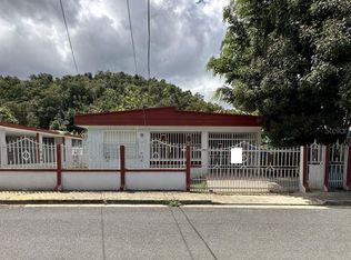 Alturas De Yanes 3 Calle Almendra #255, Florida, PR 00650