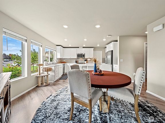 4th image of 17414 118th Avenue Ct E #D