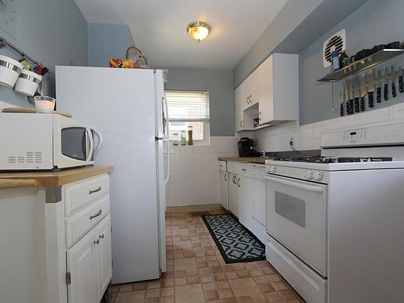 3rd image of 5181 Leona Dr