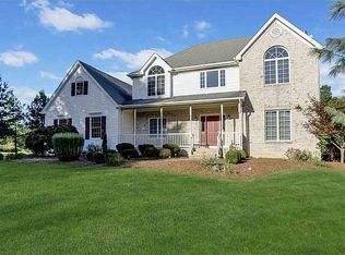 6 Carriage Trl, Princeton, NJ 08540