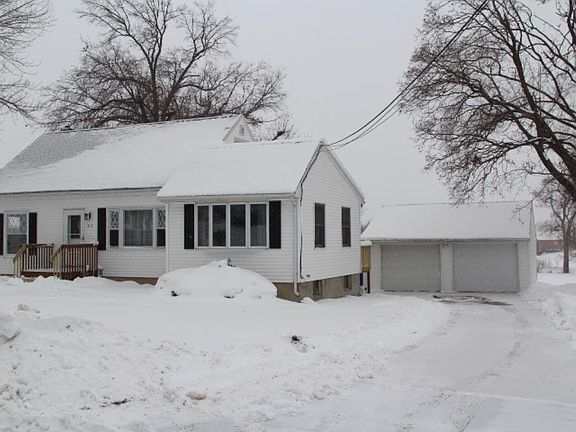 2nd image of 3111 Waveland Dr NW