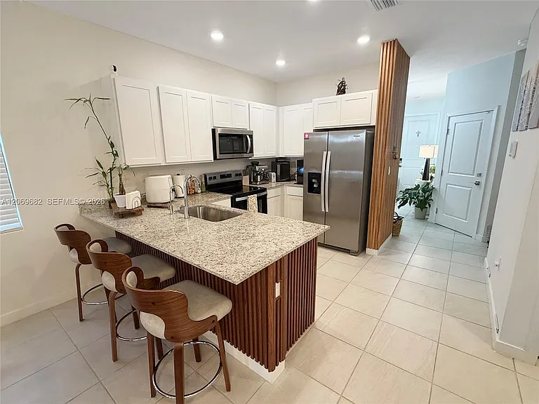 179 NE 13th Ave #179 — Photo 7