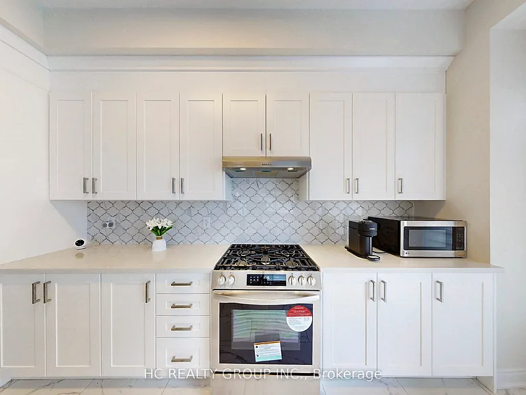 20 Harold Humphrey St — Photo 15