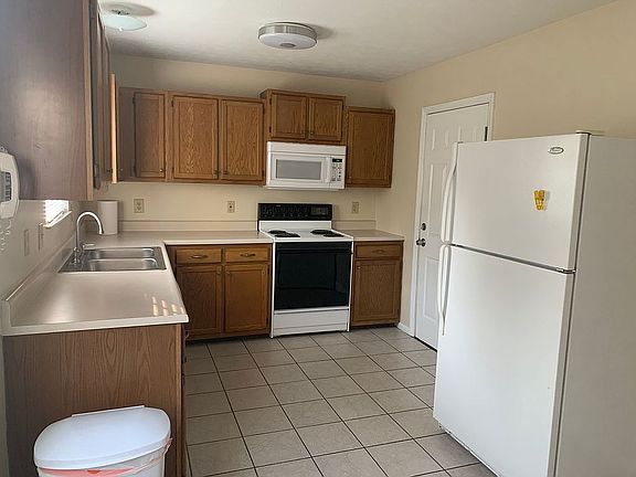 2nd image of 3988 Woodchase Dr