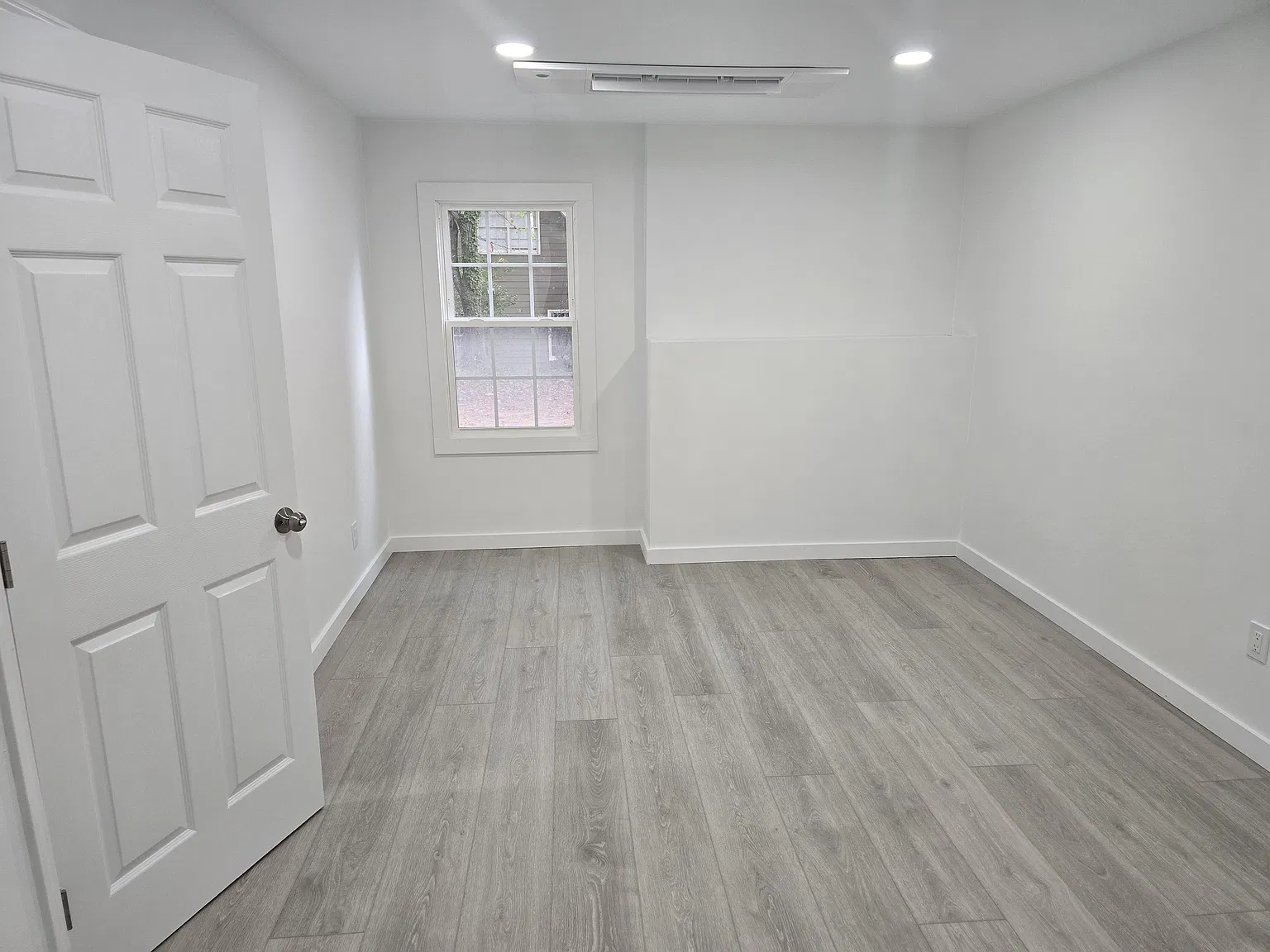 4962 Thornwood Trce NW — Photo 3
