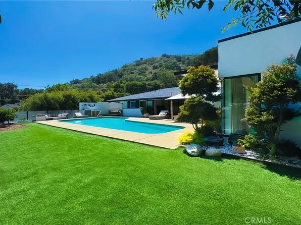 9621 Cedarbrook Dr, Beverly Hills, CA 90210