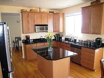 4th image of 2407 Yasmin Dr