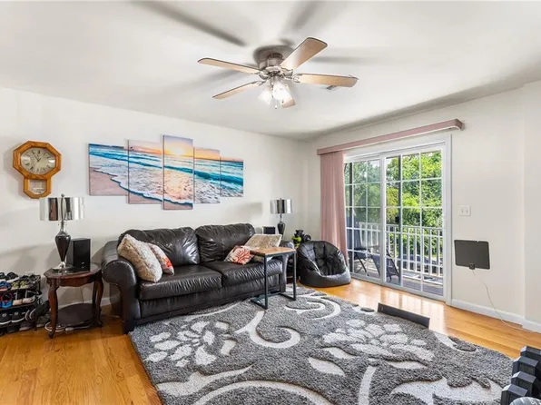 402 New River Rd Unit 105, Lincoln, RI 02838