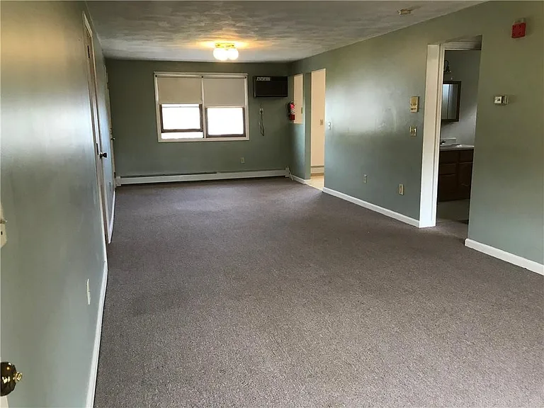 50 Mowry Ave — Photo 2