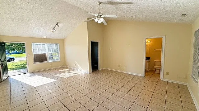 2 bed, 2.0 bath, $1,285 — Photo 4