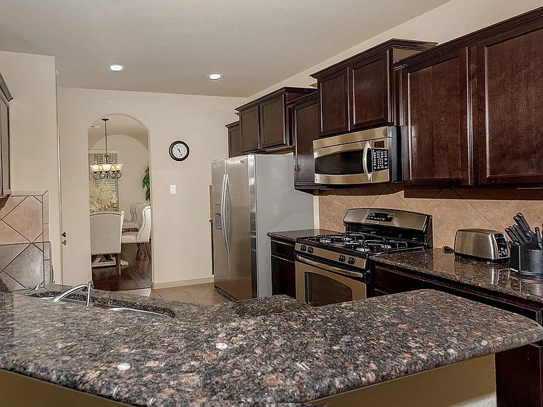 222 Hawkhurst Ct — Photo 4