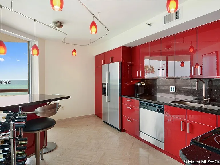15645 Collins Ave #206 — Photo 49
