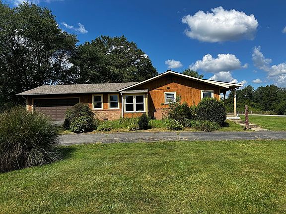3rd image of 12501 Bridle Ln