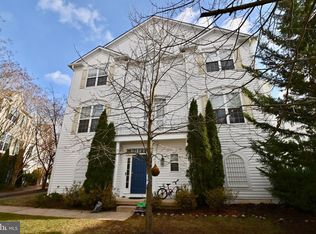 5032 Cool Fountain Ln, Centreville, VA