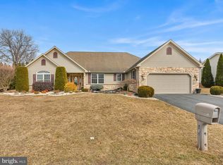 28 Plymouth Dr, Jonestown, PA 17038