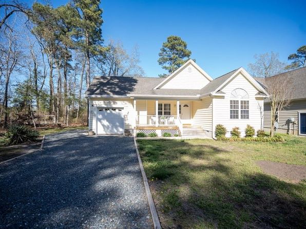 2274 Jolly Rodger Dr, Greenbackville, VA 23356