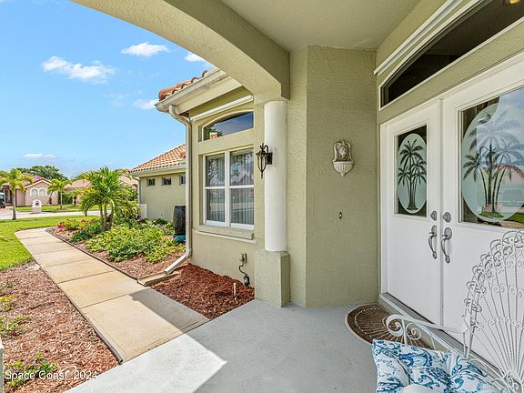 5th image of 350 Carmel Dr