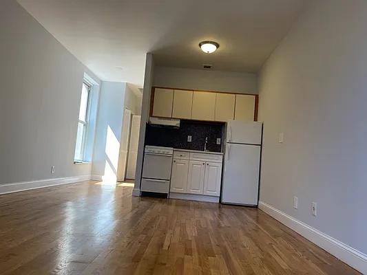 Rented by Oxford Property Group | media 6