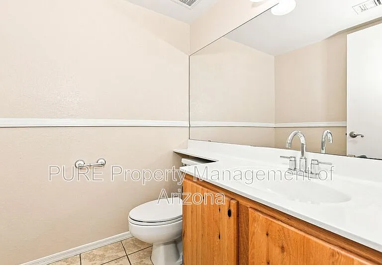 1151 N Cambridge St — Photo 19