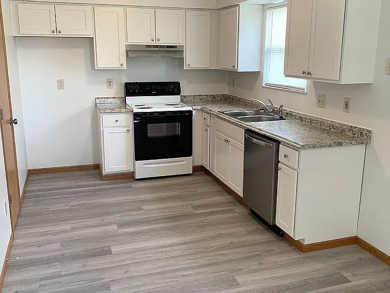 6924 Gemstar Rd — Photo 2
