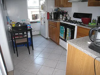 Rented by Alexiou Realty