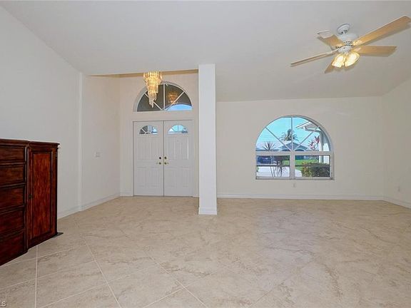 5th image of 1310 SW 43rd Ter