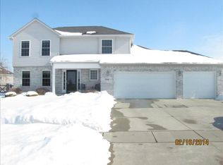 7033 Shadowridge Dr, Waterville, OH 43566