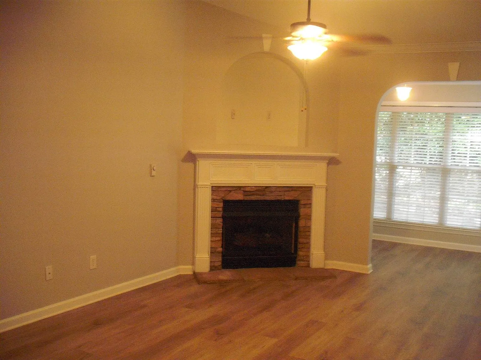 Studio, $1,650 — Photo 3