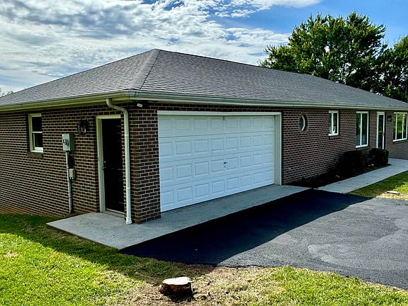 4th image of 235 Asbury Ln
