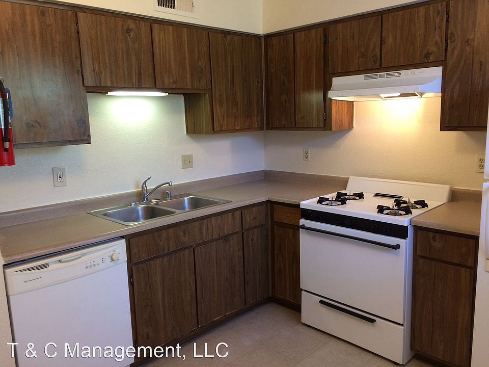 1st image of 129 Manzano St NE #129