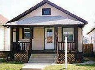 2226 S 59th St, West Allis, WI 53219