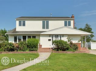 58 Haverford Rd, Hicksville, NY 11801