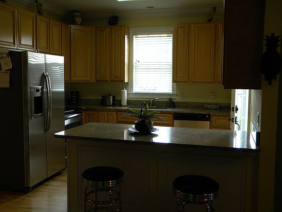 Breakfast Bar/Kitchen