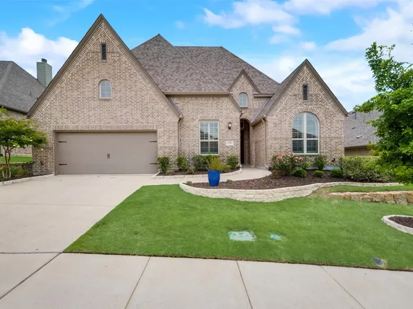 9805 Excursion Dr, Oak Point, TX 75068