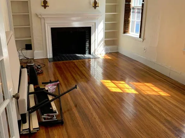 125 Myrtle St APT 2, Boston, MA 02114