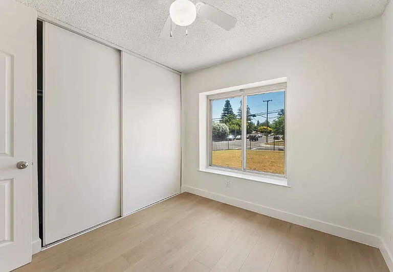 5041 Palm Ave — Photo 24