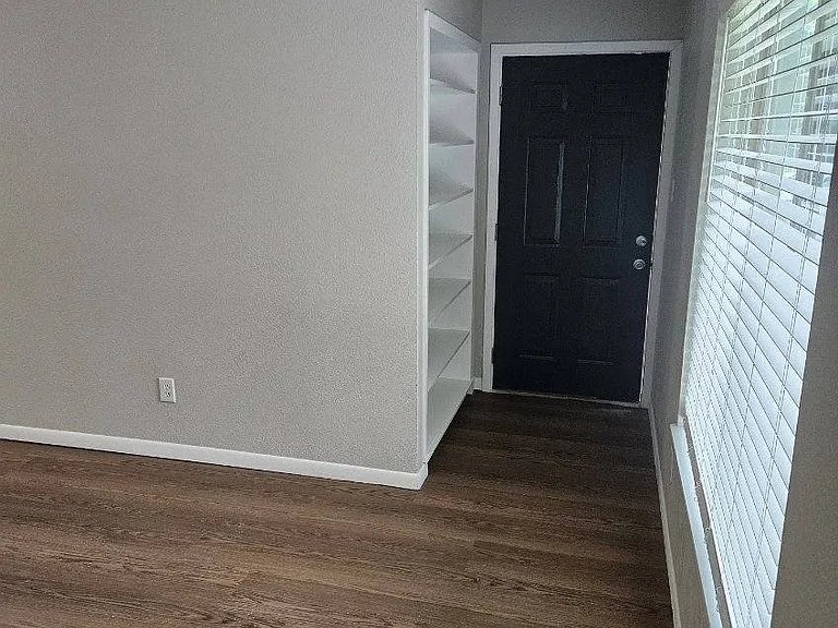305 Campbell St #2 — Photo 10