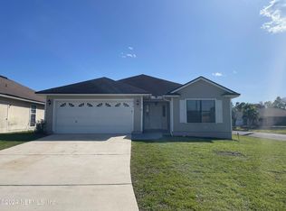 8210 Lake Effie Ln W, Jacksonville, FL 32277