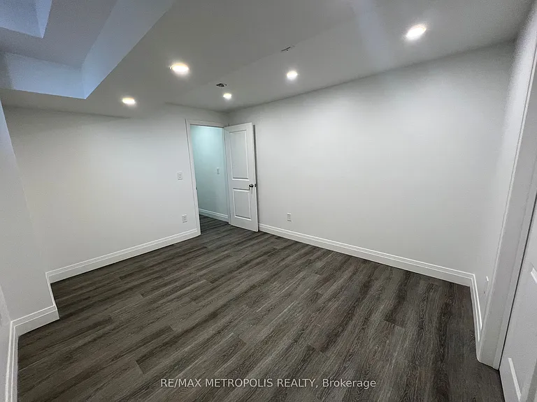 126 Frank Kelly Dr #BASEMENT — Photo 5